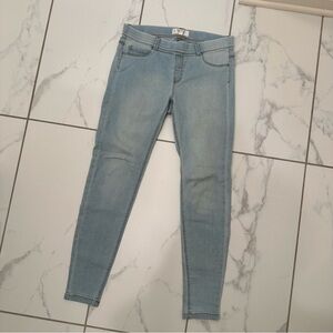 LIGHT COLORED DENIM LEGGINGS JEGGINGS